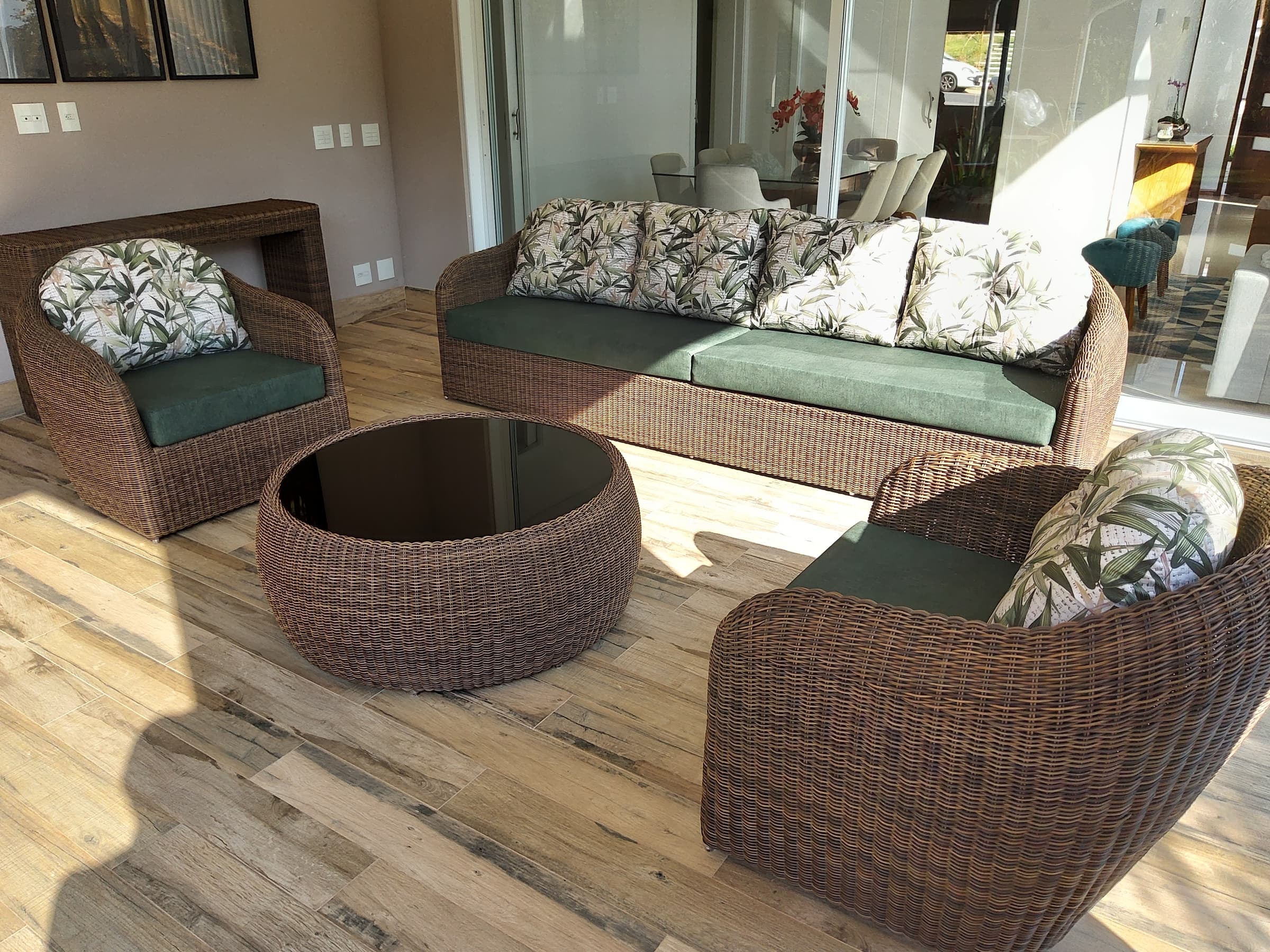 Mesa CONTEMPORÃNEA granito