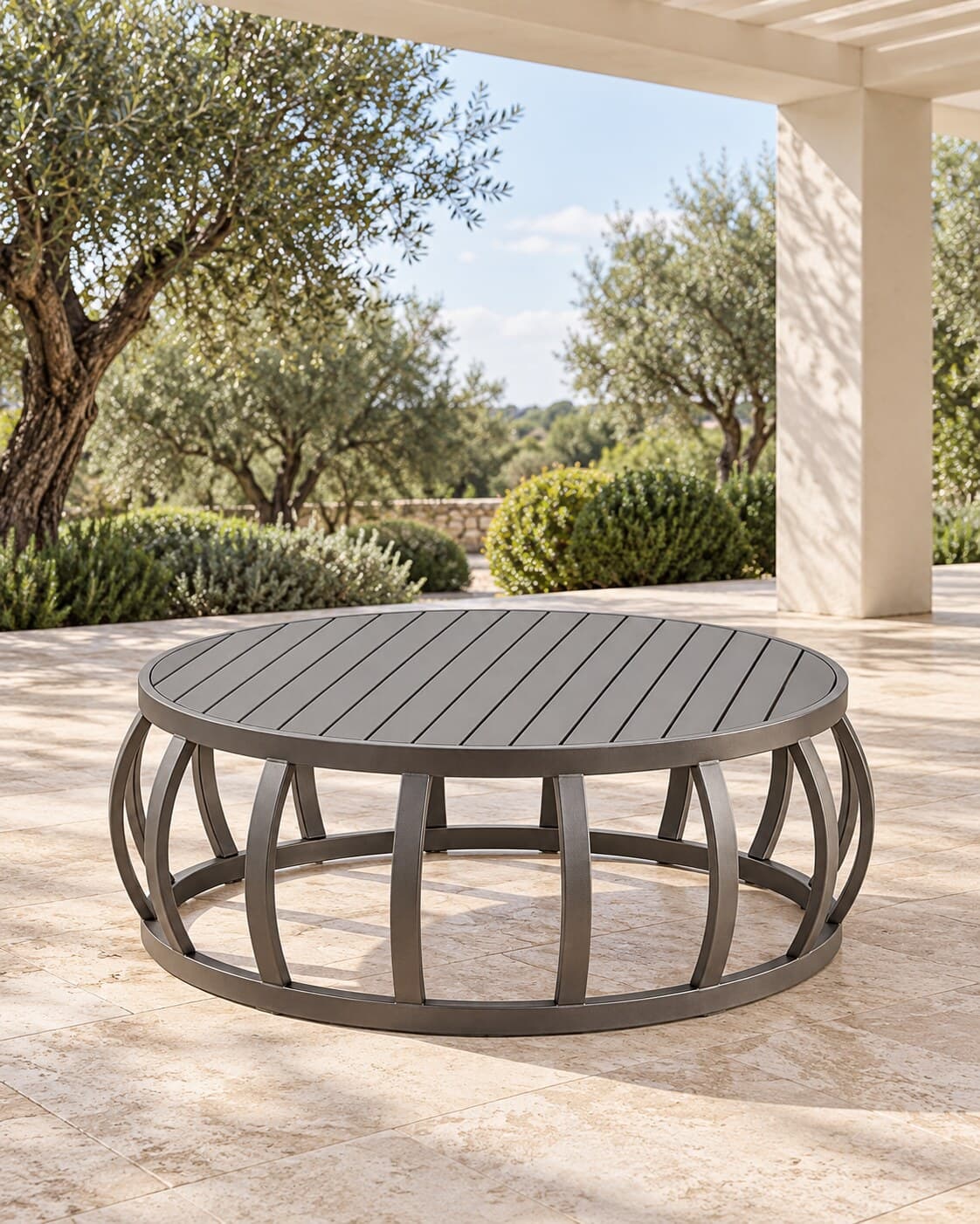 Mesa champanheira VIBRA aluminio em ambiente