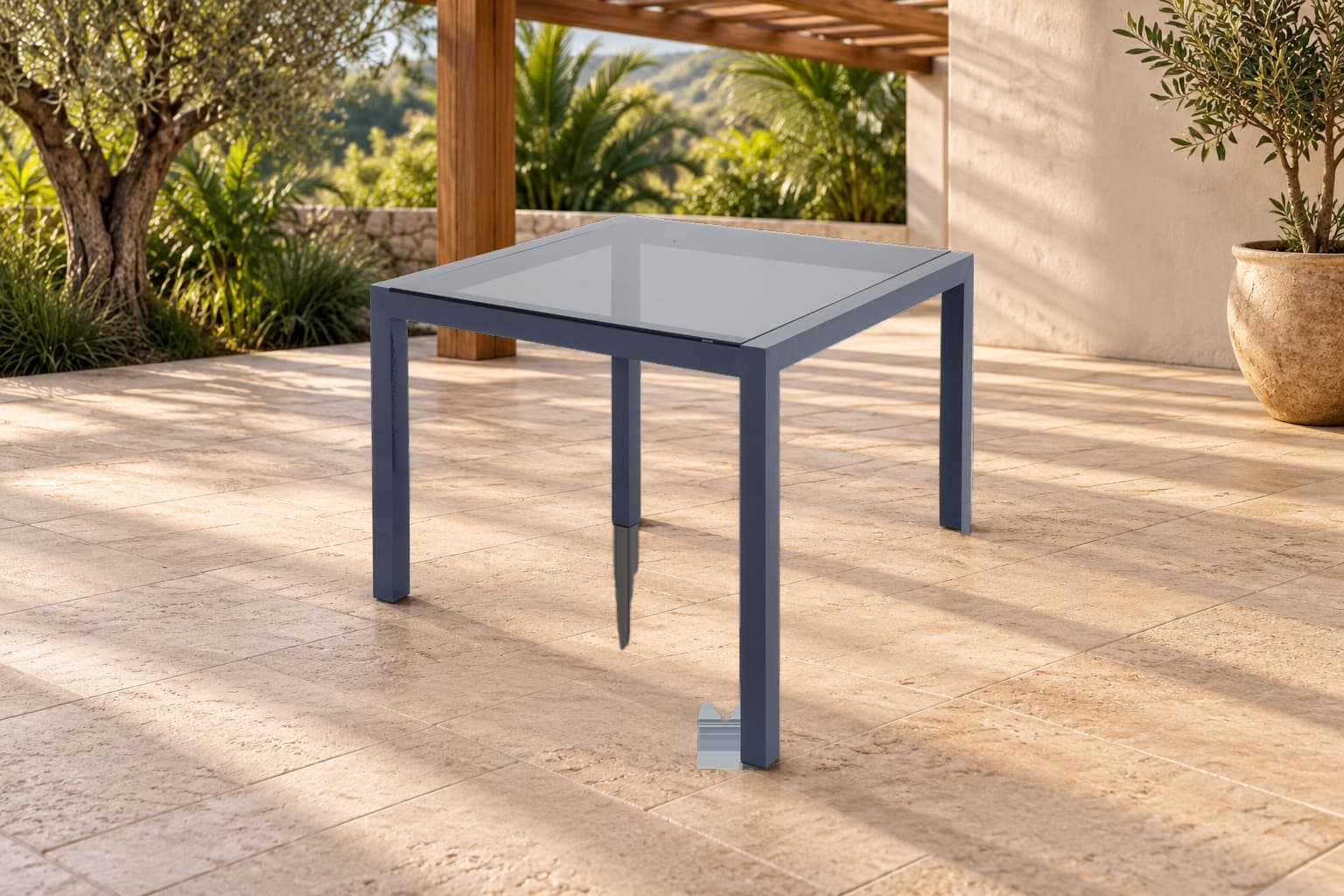 Mesa quadrada Perfile alum/vidro em ambiente