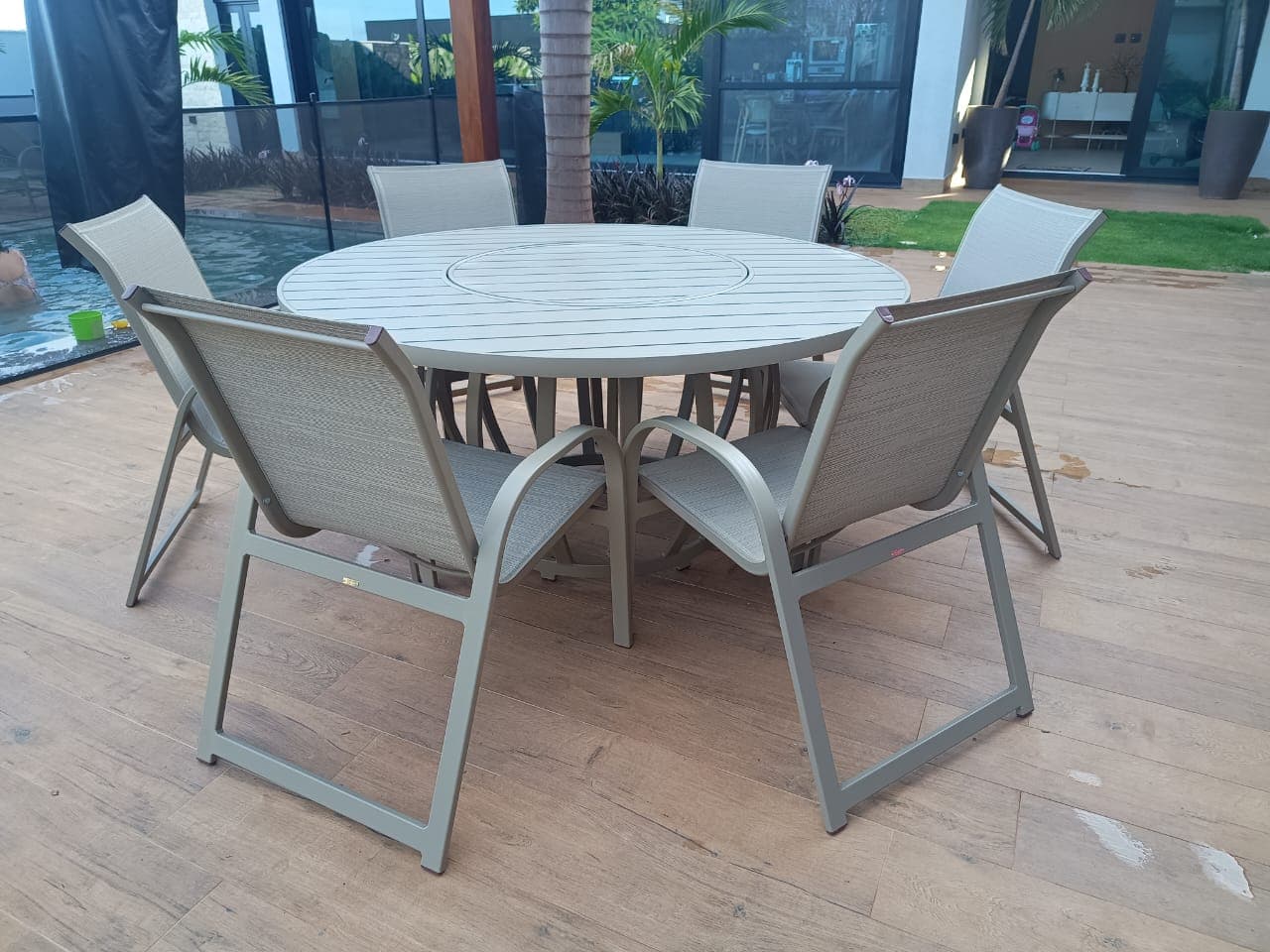 Mesa Pratic diam. 1,60m pé Barrica
