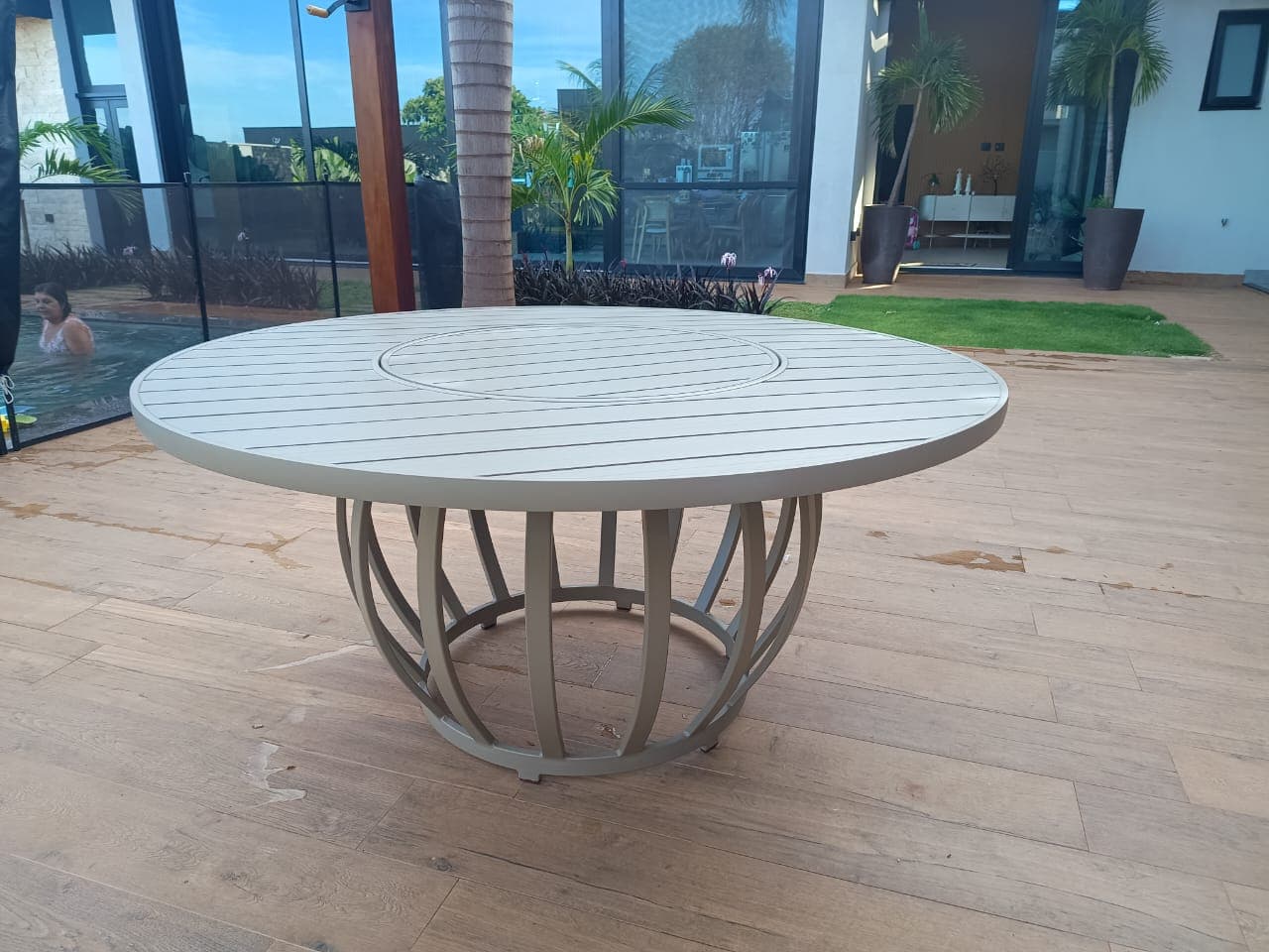 Mesa Pratic diam. 1,60m pé Barrica