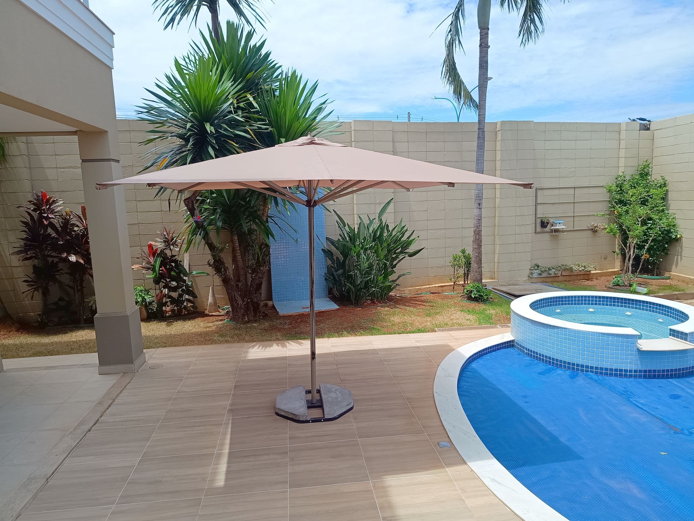 Ombrelone ELEGANCE central 3x3m quadr