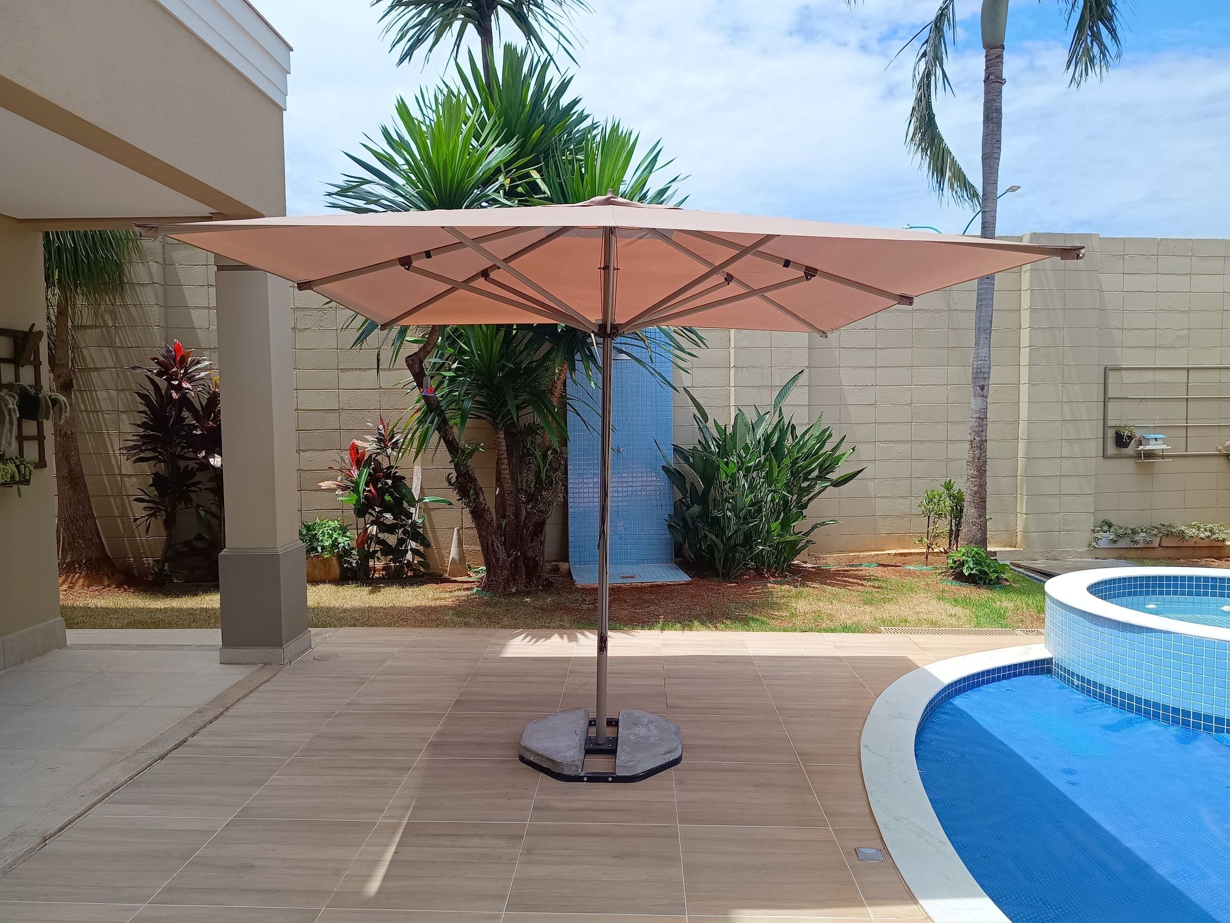 Ombrelone ELEGANCE central 3x3m quadr