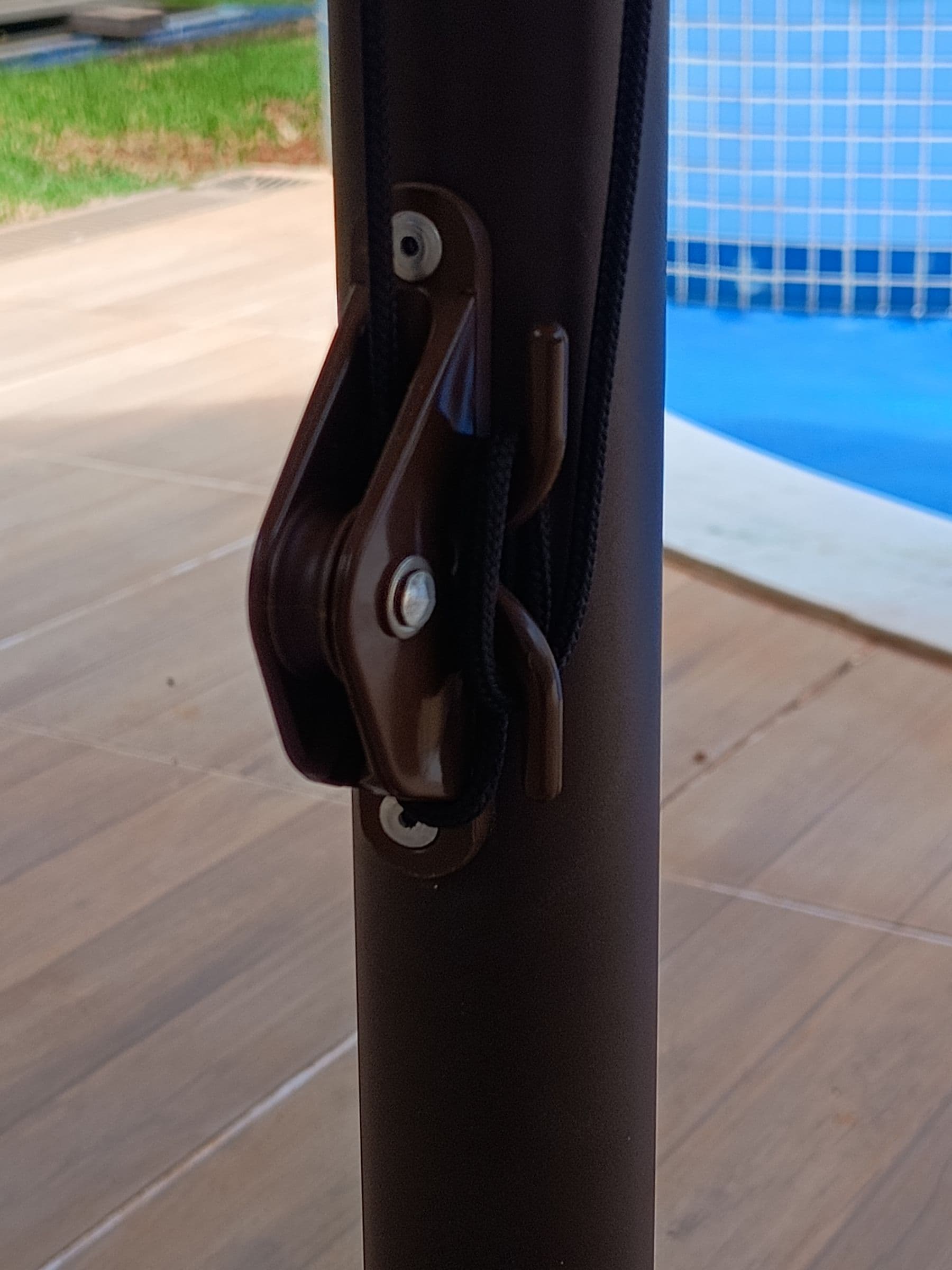 Ombrelone ELEGANCE central 3x3m quadr