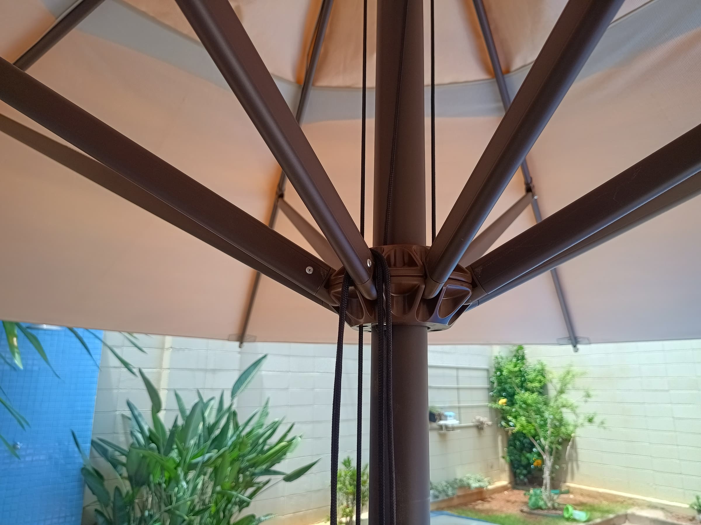 Ombrelone ELEGANCE central 3x3m quadr